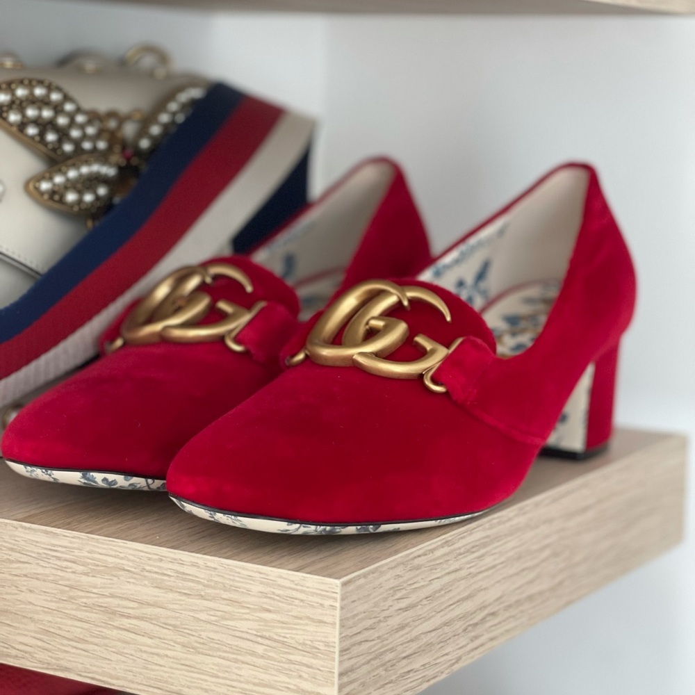 GUCCI Marmont red velvet pumps 38.5